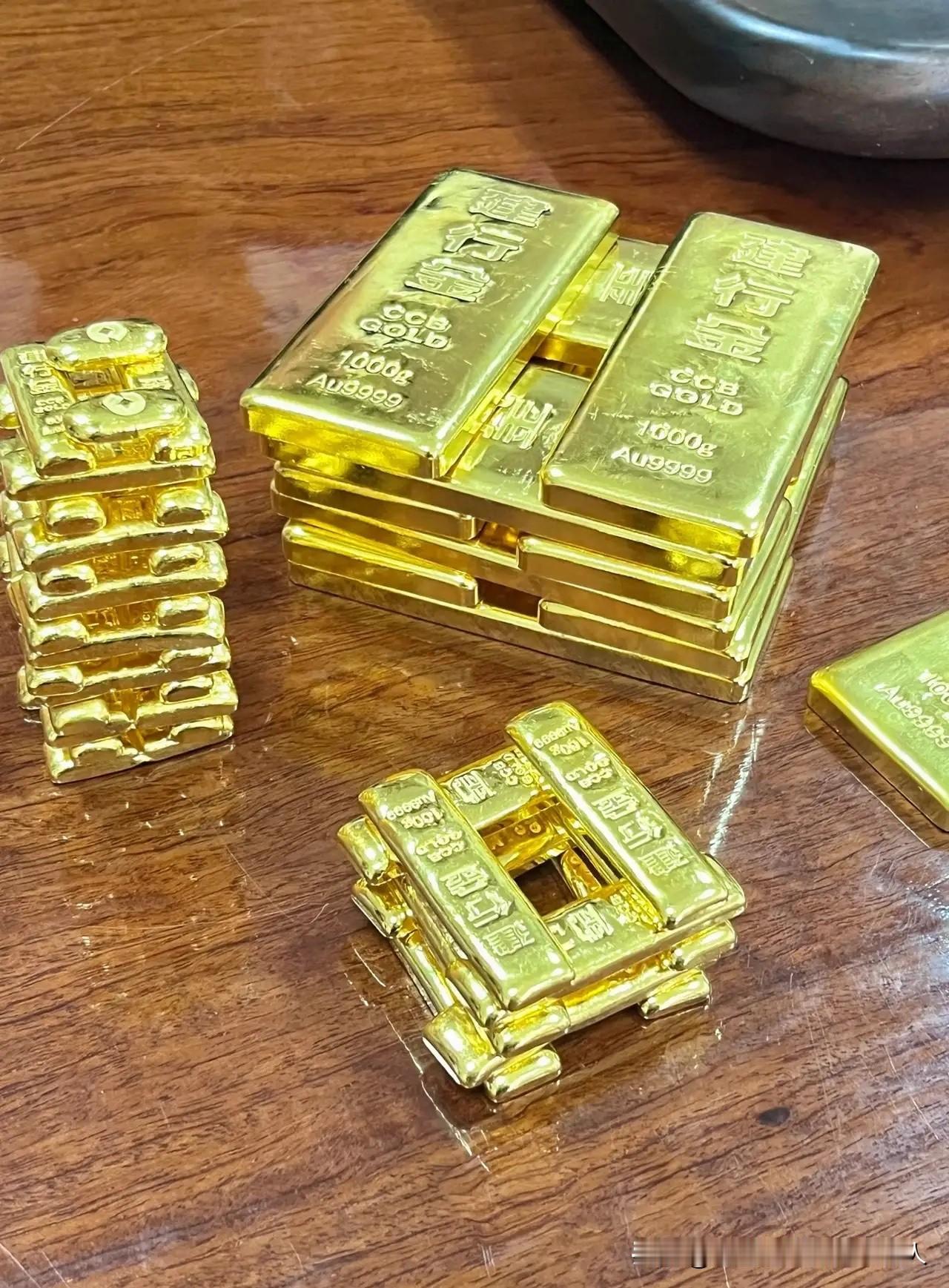 奉劝手里持有黄金的朋友，今天该出手就出手了！不是我随口说的，是我长期关注的博