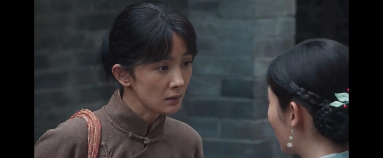 《生万物》宁绣绣和宁苏苏来到公安局找宁可金，警察不许她们进门。说他们这里没有他