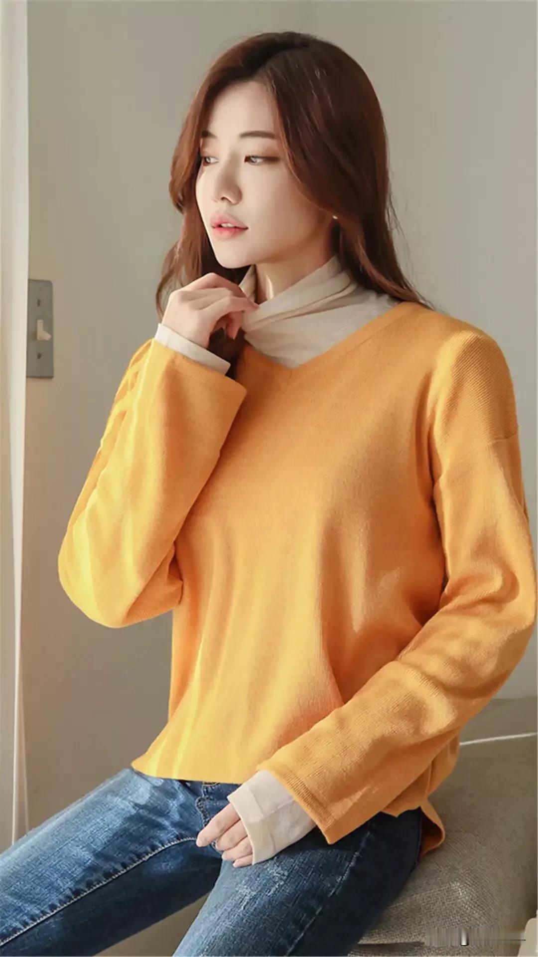 “橙衣映秋光，玉颜映窗纱”，这画面太美啦。想象一下，秋日暖阳洒下，身着橙衣的人儿