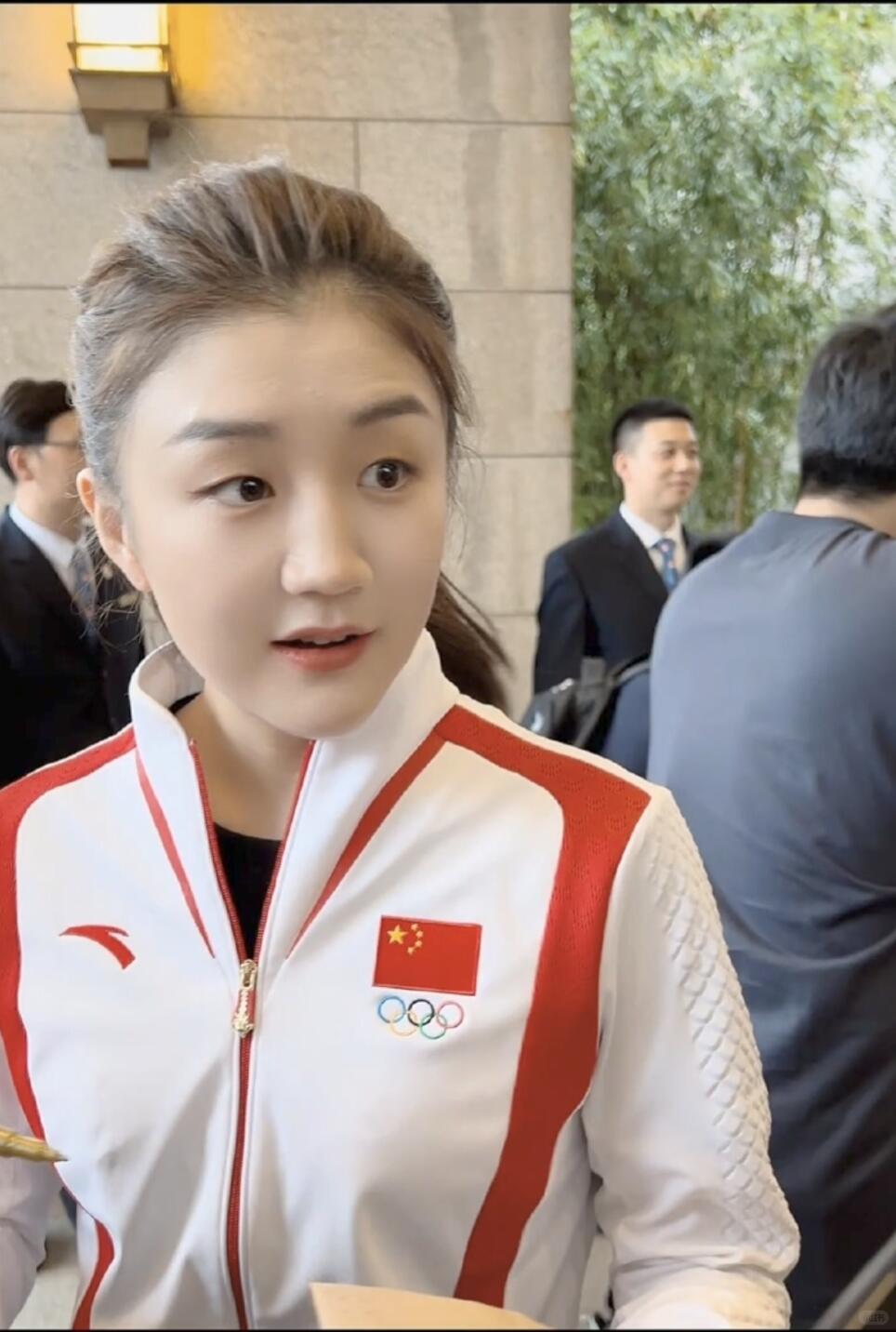 一、荣誉：历史级天花板-奥运女单两连冠（2020东京、2024巴黎）女
