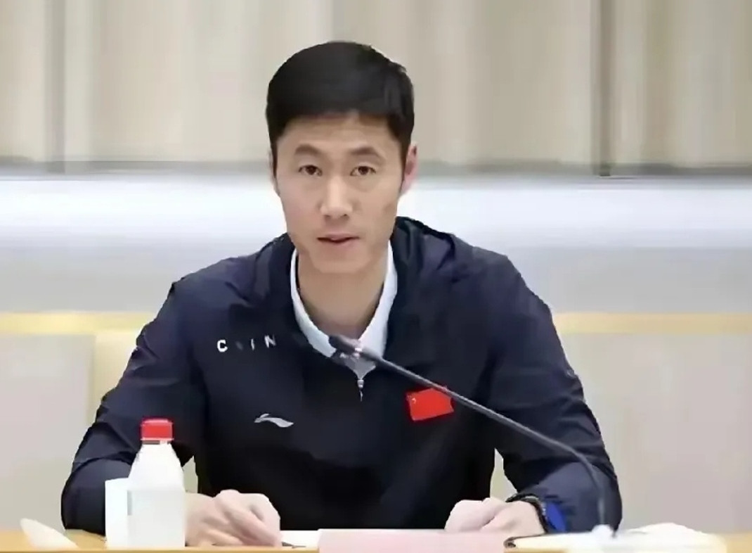 王励勤上任三把火！这波操作直接把国乒从"娱乐圈"拽回竞技场，够狠！昨天还在刷