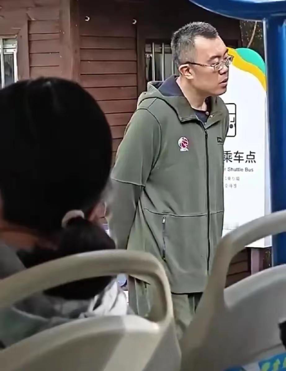 不知道大家是否发现，原辽宁男篮当家球星韩德君，自从2025年九月宣布退役以后，在