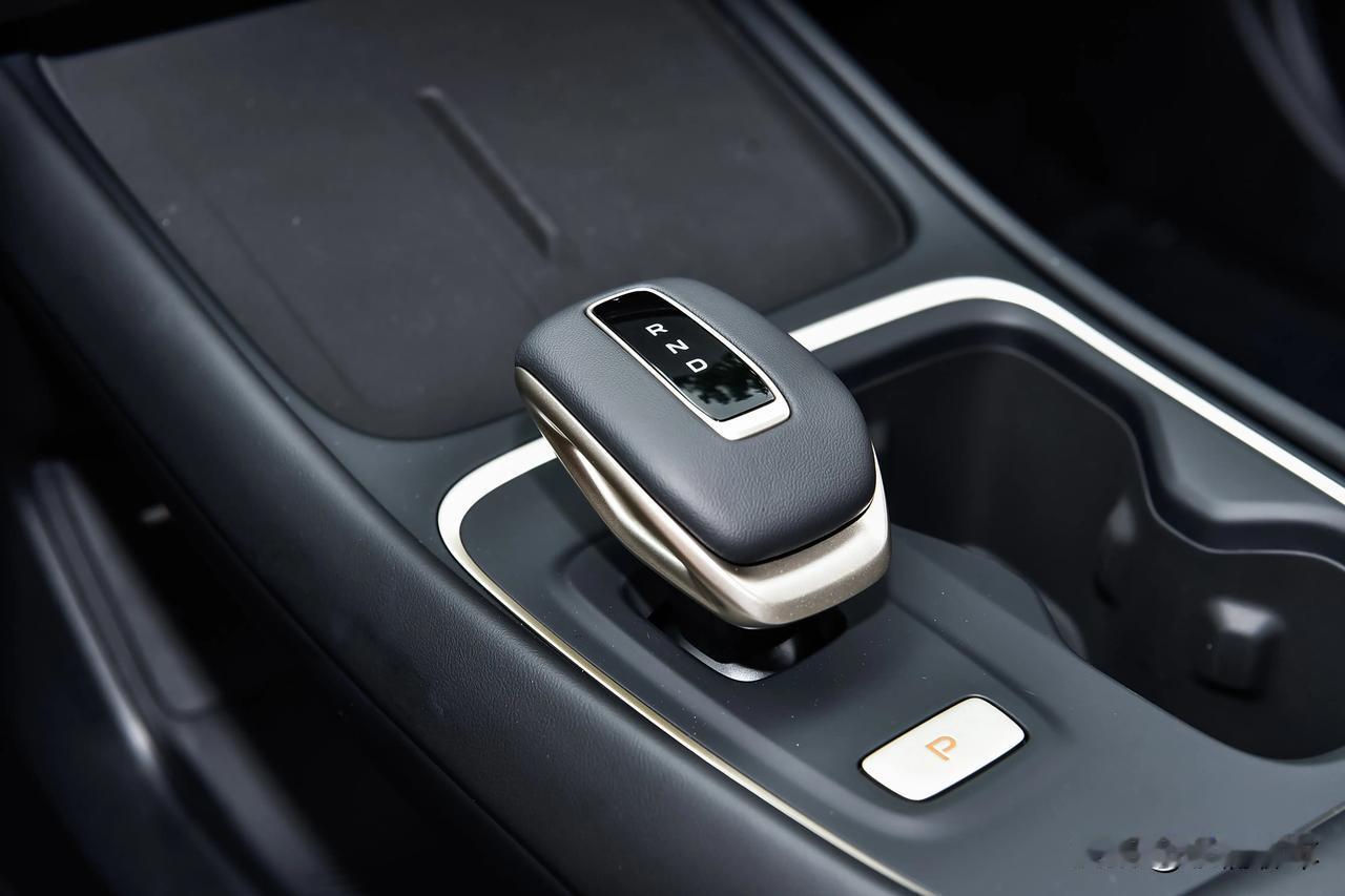 你们发现了吗？现在的很多自动挡都减配了手动挡，有人觉得反正是自动挡，有没有手动