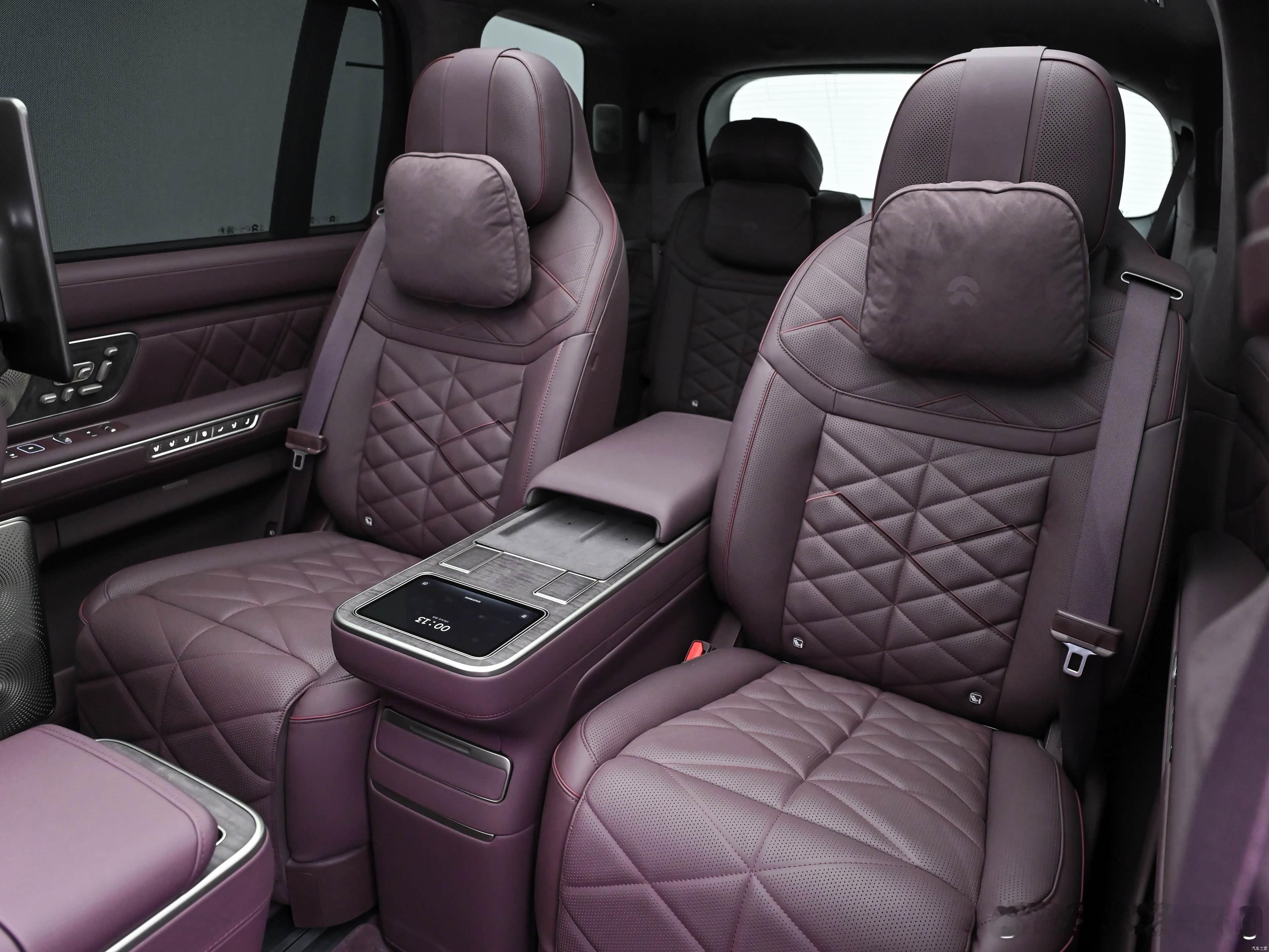 全网都是ES9，我就简单的看了几个视频…后排的屏幕调整成了迈巴赫揽胜同样位置的