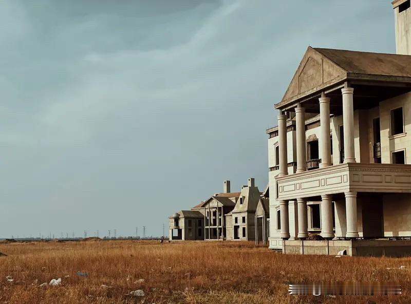 为什么每次释放政策利好，市场上都会集中出现一批硬伤明显的房子？三十六计，走为