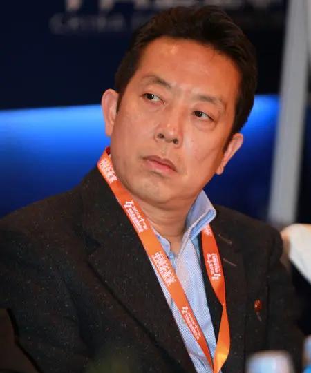 知情权是底线，信任才是未来！大二文凭的贾国龙灾难性公关的根源在于他根本没有读懂高