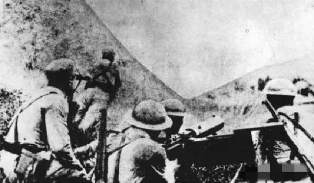 1938年，桂军189师长俘虏了两名日军。看着日军矮小的身材，师长灵机一动，想到