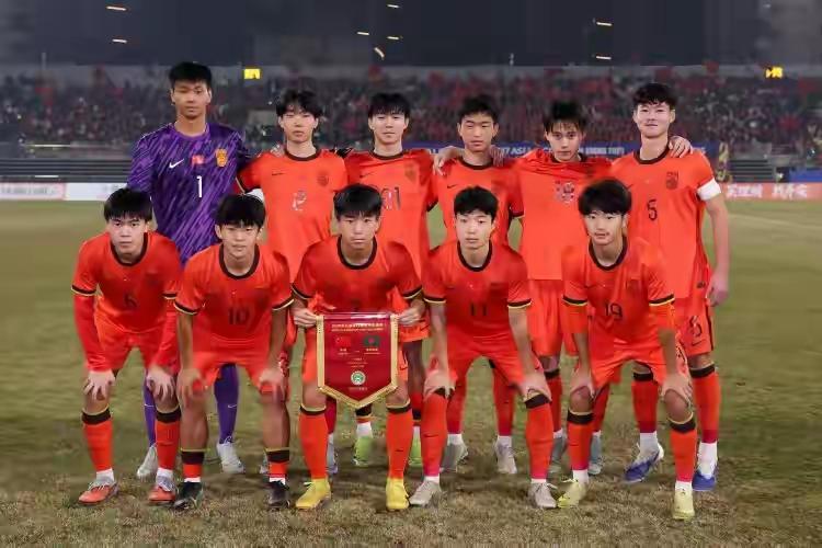 今晨，u17世界杯分组抽签，我u17国足与第一档的欧洲豪门西班牙、第二档的非洲悍