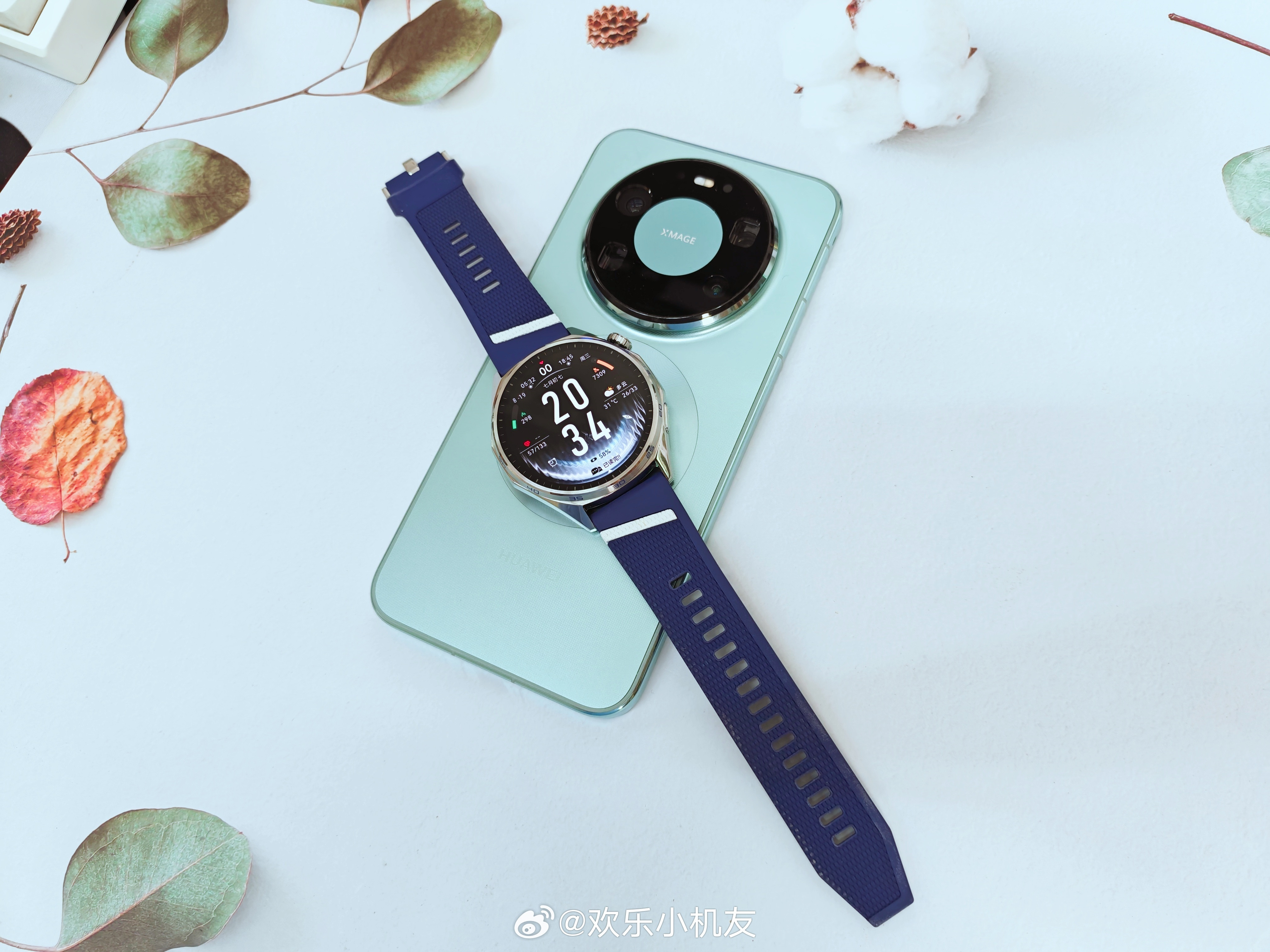 华为Mate80ProMax，到底值不值得买？说实话，它确实不是完美的，有些小bug，鸿蒙生态和安卓