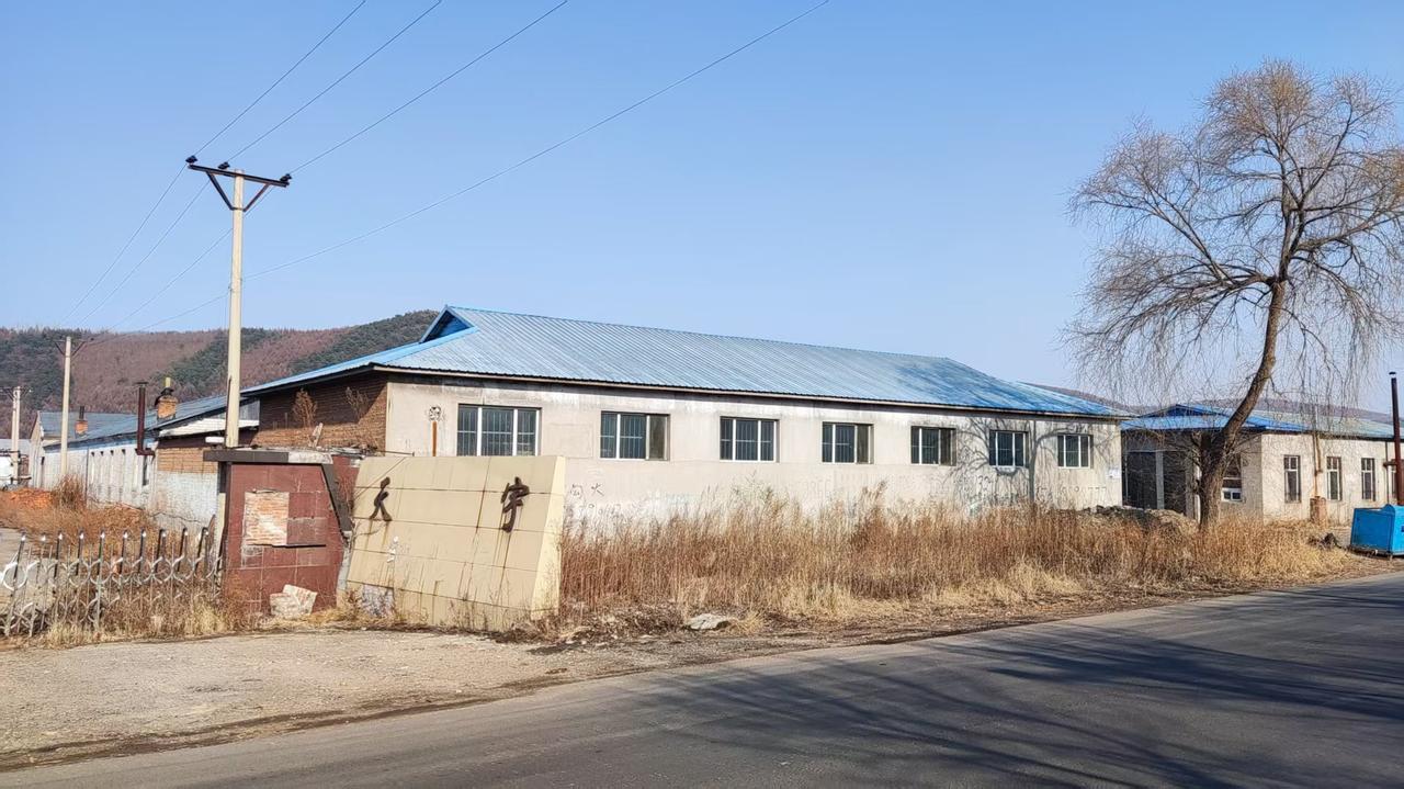 都是荷尔蒙惹的祸。前些年我在北京一家公司打工时，公司来了一个从南方省市来的大