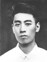 1976年，周恩来病逝前嘱咐妻子邓颖超：“小超啊，我不在了，你不要住在西花厅了，