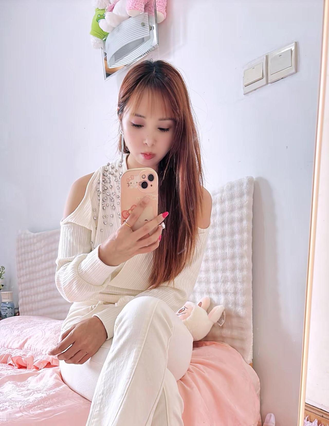 我负责貌美如花，你负责赚钱养家可好？突然想闪婚了，只想结婚，不想谈恋爱，反正也谈