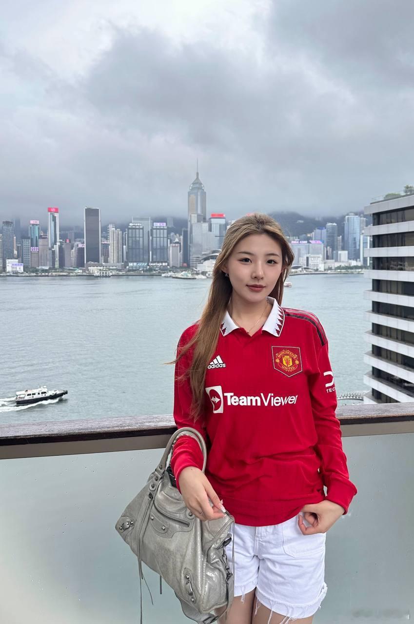 这次两极反转？来个触底极返！联赛：英超032球队：曼联VS布赖顿方向：让负比分