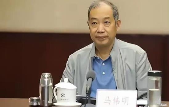 马伟明猜中了，百亿核航母变成烂尾工程，军方给出最后的期限，中国教授竟然预言了美国
