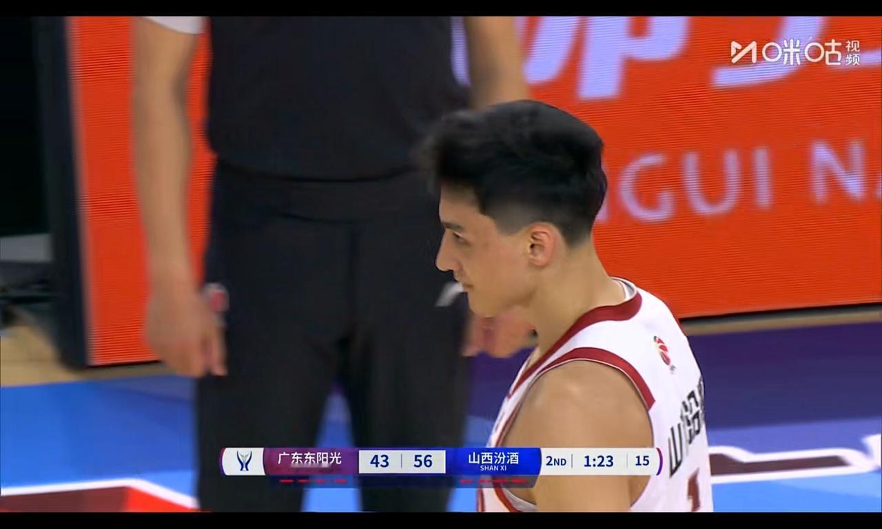 巴郎子于米提直接进入山西首发，不是潘江瞎折腾，而是山西阵容就差他这样于米提