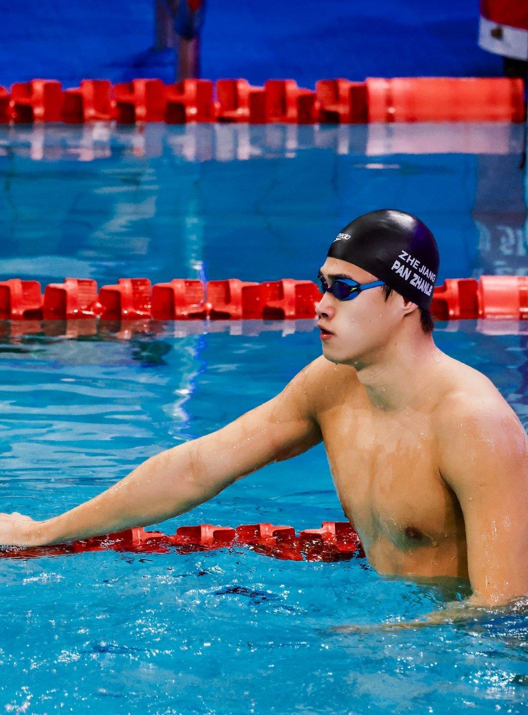 潘展乐不再是那个泳池飞鱼!在2026中国游泳公开赛潘展乐共参加2项比赛，成绩如