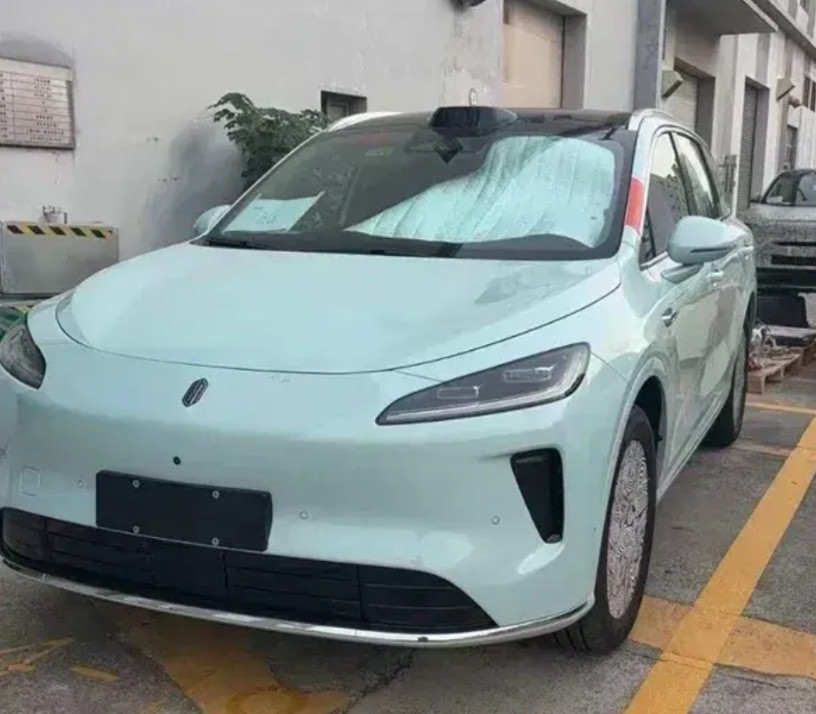 尚界H5，已经初步具备了火爆的两个主要条件了。一是性价比，带有华为智驾最便宜的