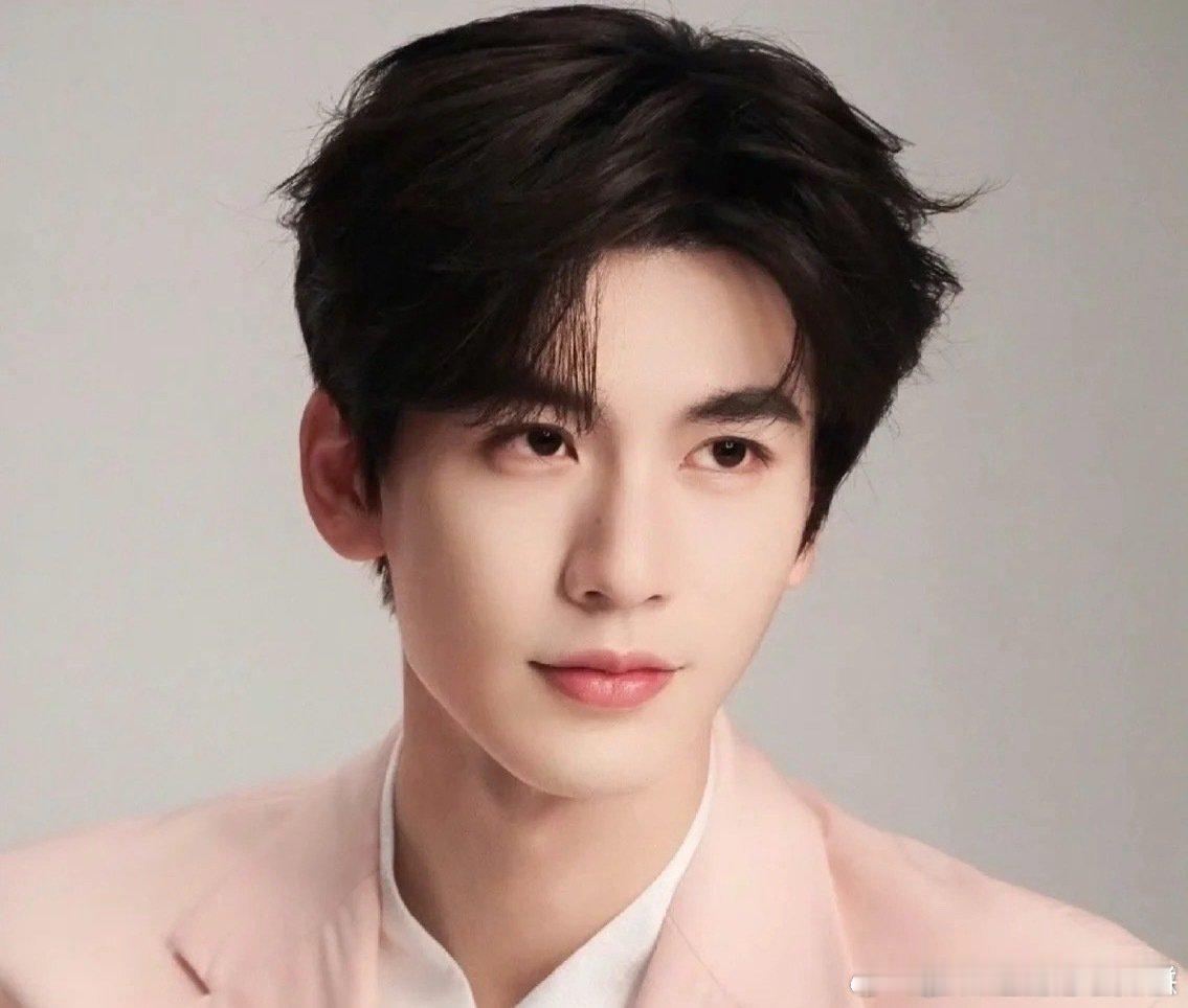 🍉《归鸾》，张凌赫➕张淼怡导演：接触侣皓吉吉、张之微等预计年底或明年春节前后