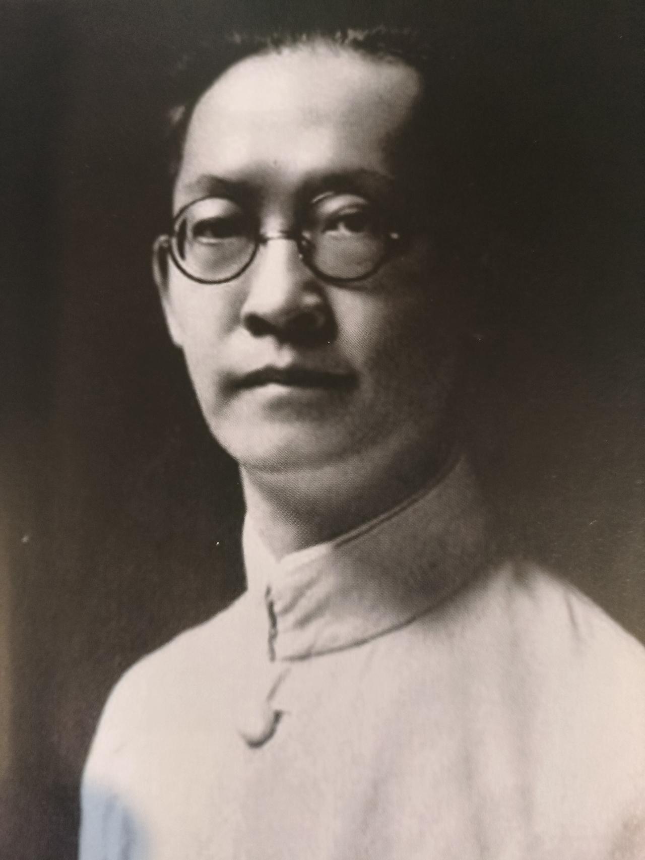 胡汉民回忆录追随孙中山先生屡败屡战屡战屡败胡汉民1905年才加入同