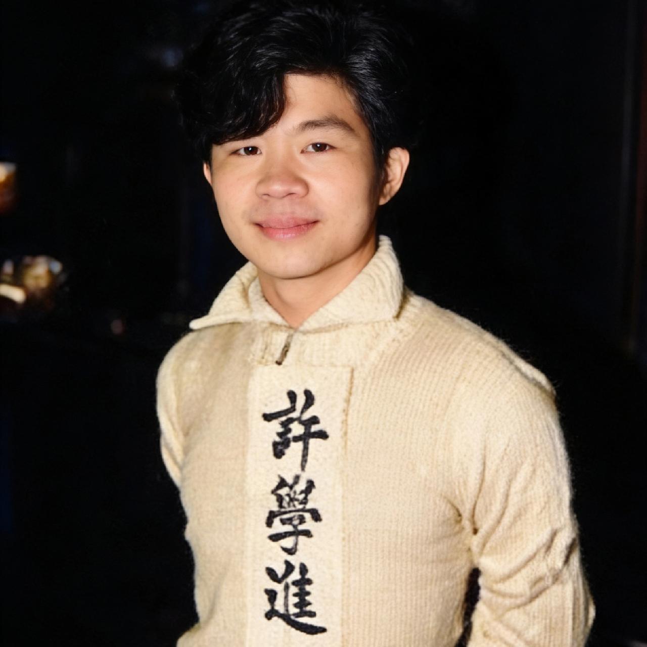 50年代，这位即将踏上刑场的是许学进烈士，照片中的他神态自若，毫无畏惧，面对敌人