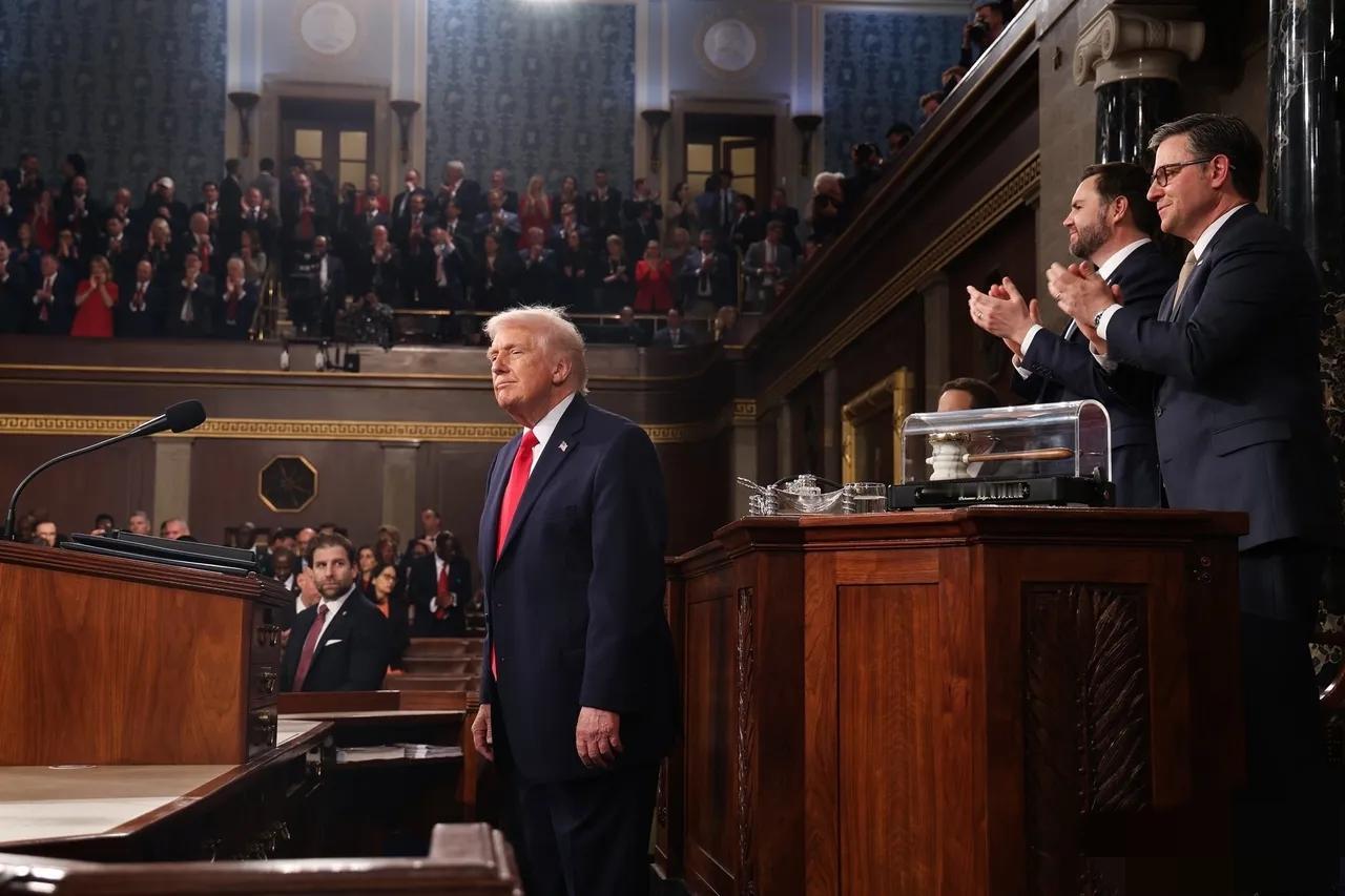 美国驻华使领馆今天写道：“特朗普总统说：北约国家是我们的朋友和盟友。在我的强烈要