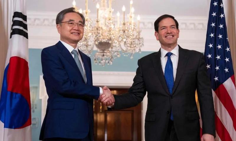 8月5日，韩国总统府亲自出面，澄清了韩国外长赵显在接受《华盛顿邮报》采访时，强调