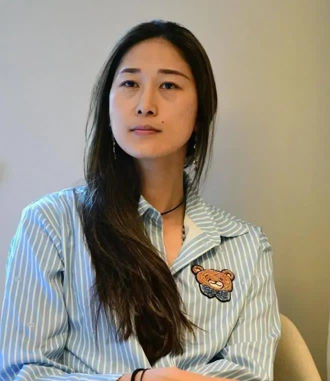 要想让宫鲁鸣下课，只有一个办法。就是篮协决定让隋菲菲担任中国女篮主教练，绝对灵。