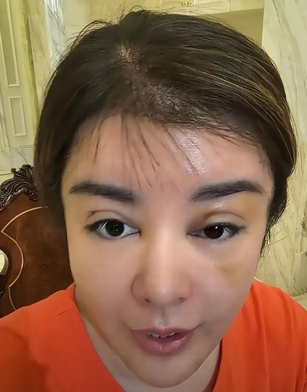 素颜直播引争议，于文红不怕毁人设？一场精心策划的流量豪赌。最近于文红素颜直播的