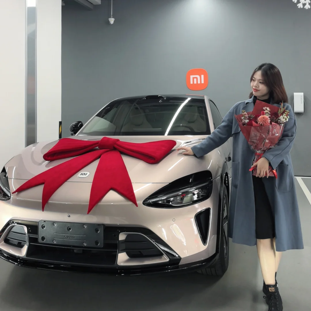 雷冖新年快乐 我把你的车开走了