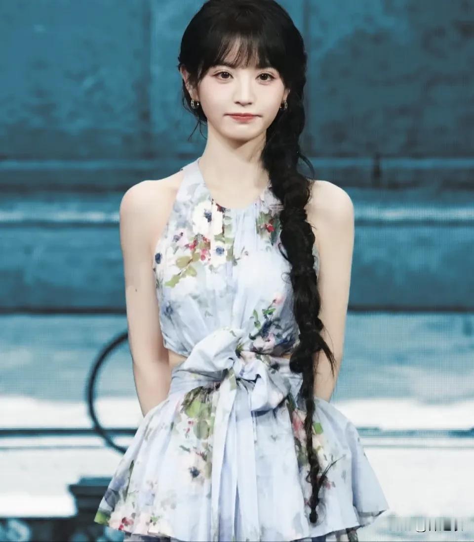 其实田曦薇很有野心的，看她活动装造啥的都看得出来，但是可能运气不好。因为一个