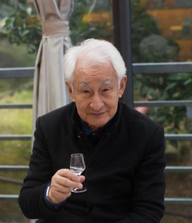 世界上喝茅台最多的人叫季克良。他在茅台工作50年，喝掉2吨多茅台，凭借“最贵