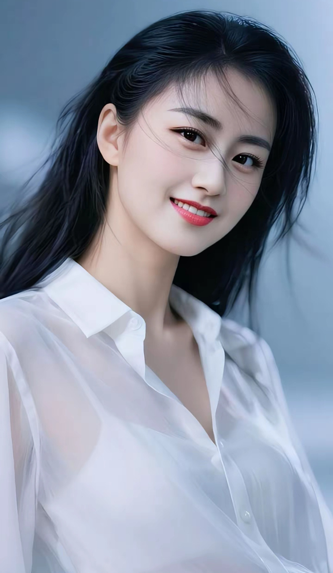 温柔甜美的少女，白色衬衫的清新，笑靥如花，元气满满！