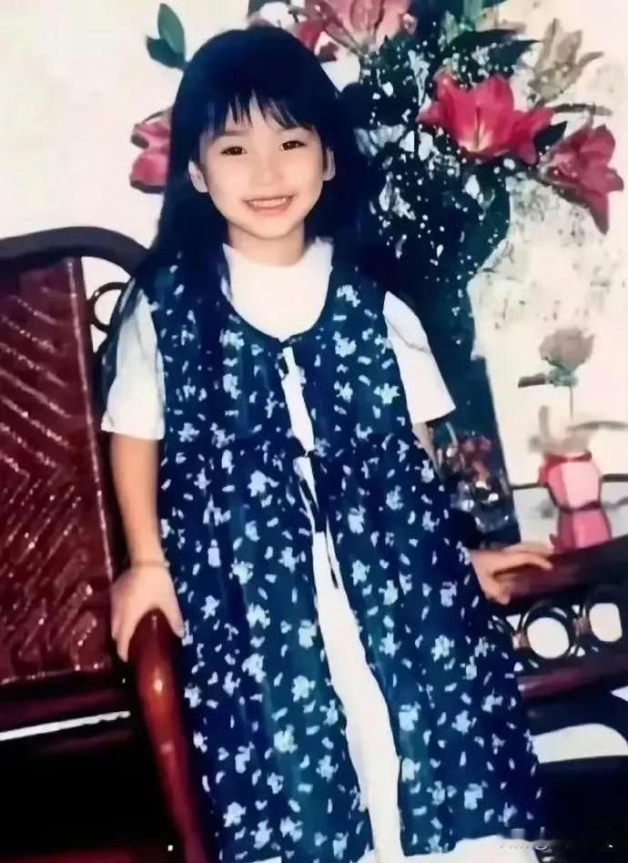 汪小菲说，马筱梅一点没整过！说她从小长得倍儿端正！本以为是随口夸赞，看到这几张