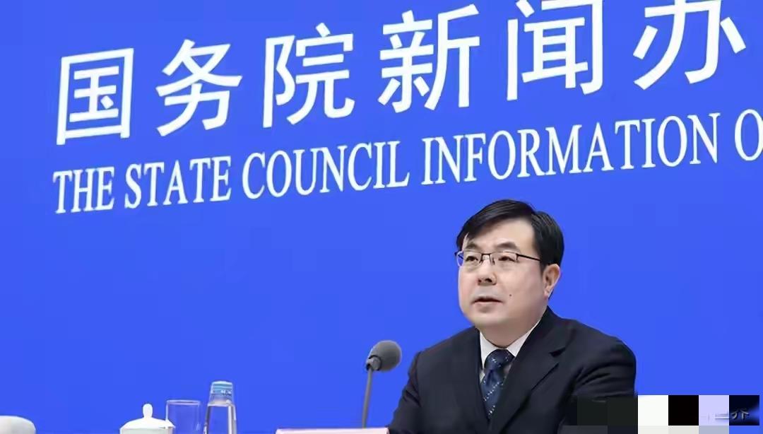 官方正式回应油价暴涨：中国接得住，能源供给保障能力较强这几天，打开手机，满屏