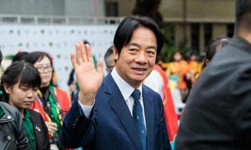 台当局抗议无效！赖德清集结2万人“以武拒统”前夕，大陆正式宣布启用新航线，谁料台