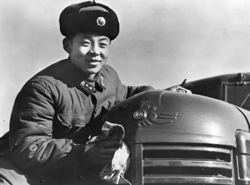 1962年，雷锋被木杆砸中头部不幸牺牲！40年后，现场鉴定人说出了事故细节：