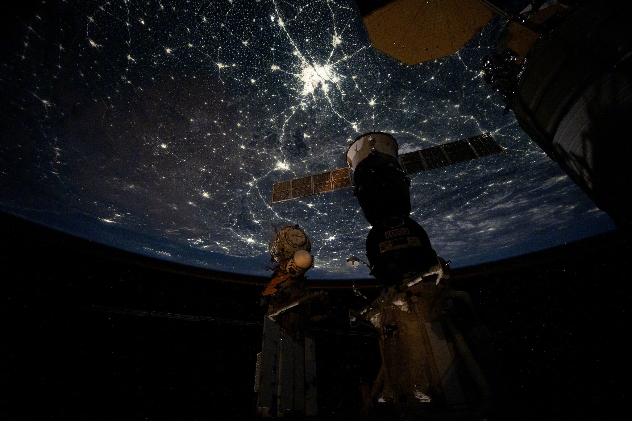 国际空间站拍摄的阿拉伯海、印度、以及喜马拉雅山脉。