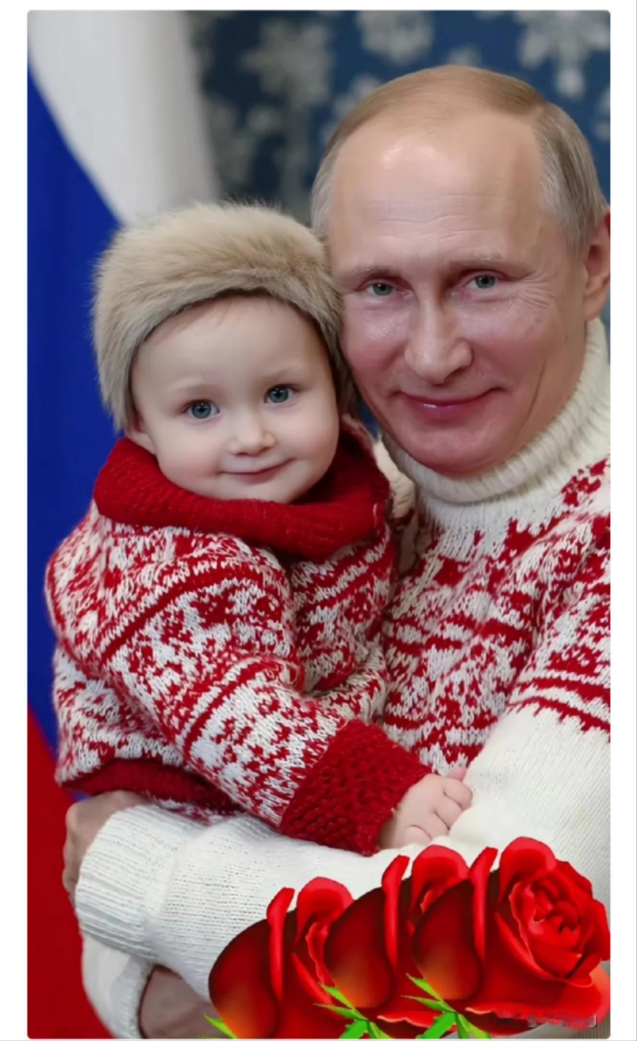 祖孙二人同框，身着同花色毛衣，惊艳所有人[爱心]！大帝满眼透着柔情，绽放着