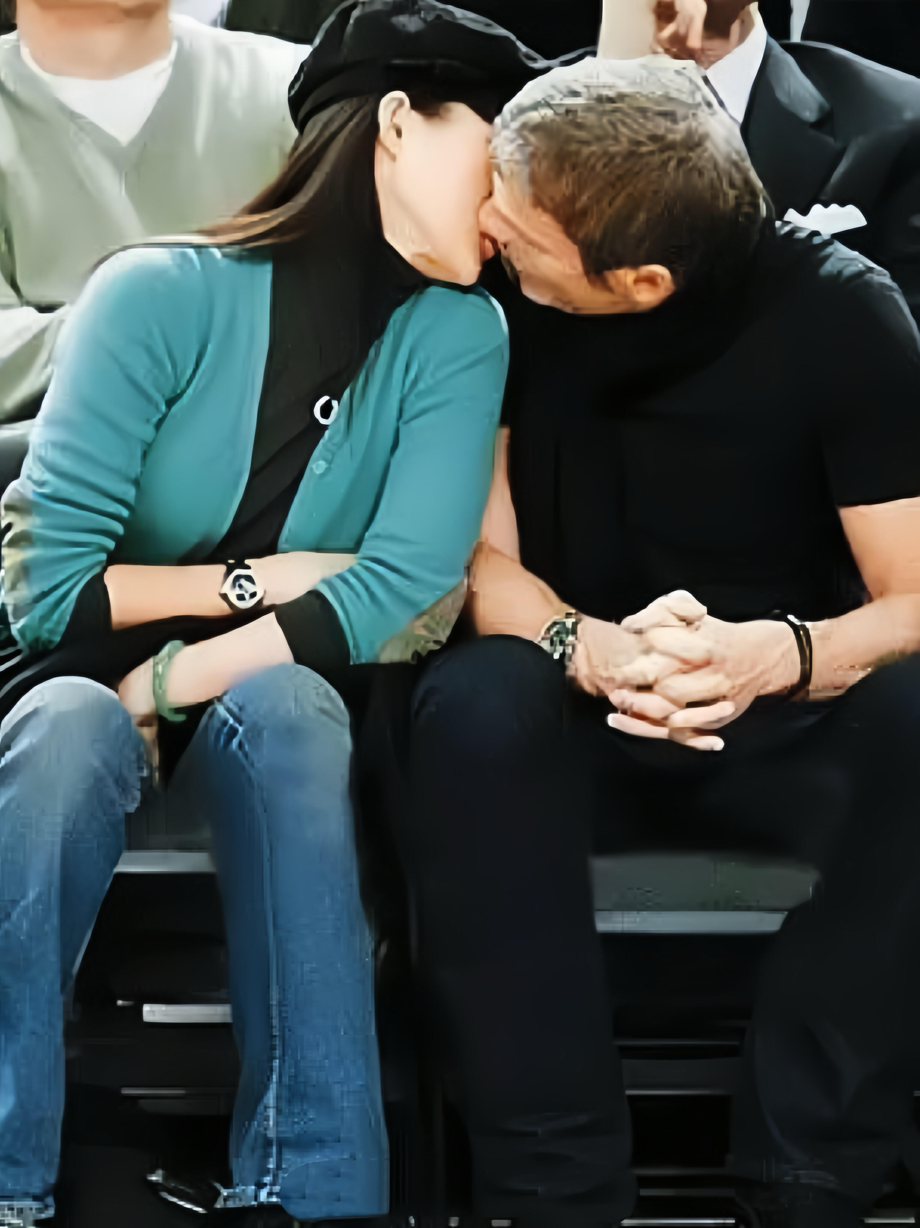 章子怡早期和大14岁的老外恋爱，最后还是因为财产分手……