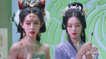 孟子义和徐艺洋，妥妥的一个妖界，一个仙界，孟子义真的好适合演坏女人，眼神桀骜不驯