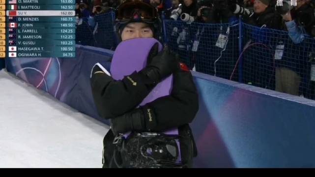 苏翊鸣米兰冬奥摘铜！中国队首枚奖牌诞生