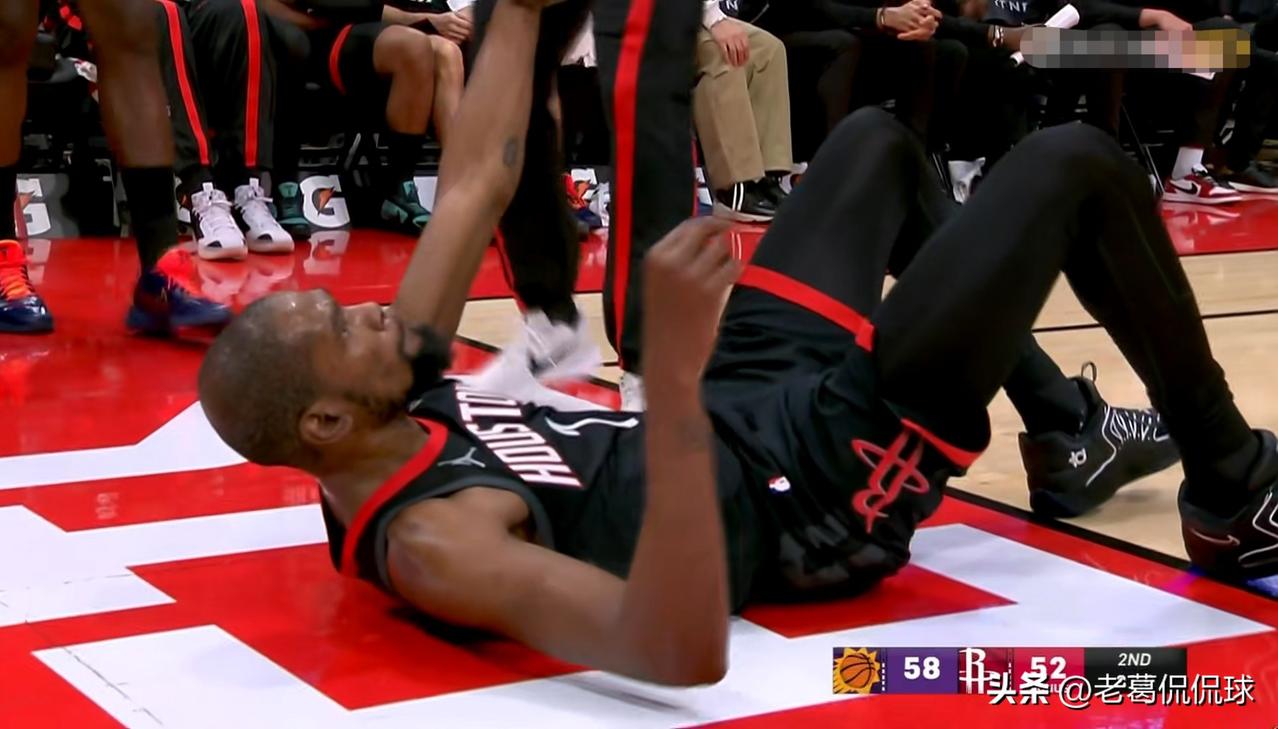 火箭超级巨星杜兰特的三分球真是太烂了！在今天火箭主场迎战太阳的比赛中，目前双方半