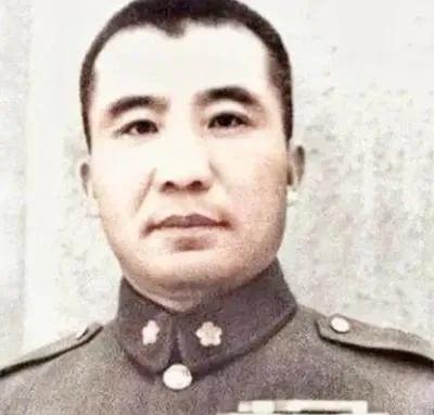 1948年，王耀武被俘虏之后，被带到了陈毅面前，可一见到他，陈毅就很是不解的问道