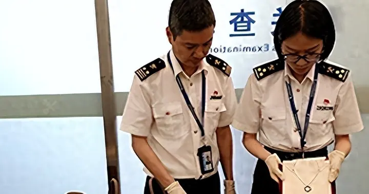几乎全是假货! 利润高达2400%, 为何有些消费者前赴后继争相购买
