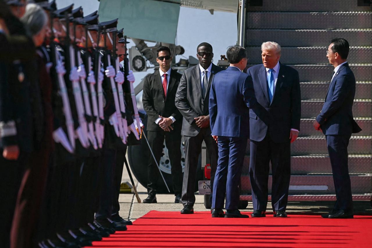 3500亿美元换10%关税,韩国与美完成交易,李在明看清大势,对华发出最友善信号