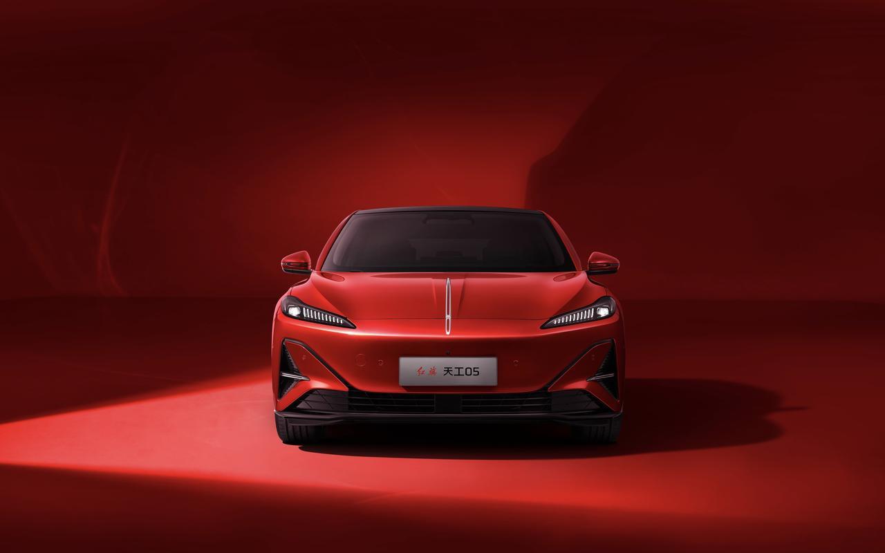 这就是赤裸裸的残酷现实！电车30万：使用10年，电费1万，卖1.5万；油车3