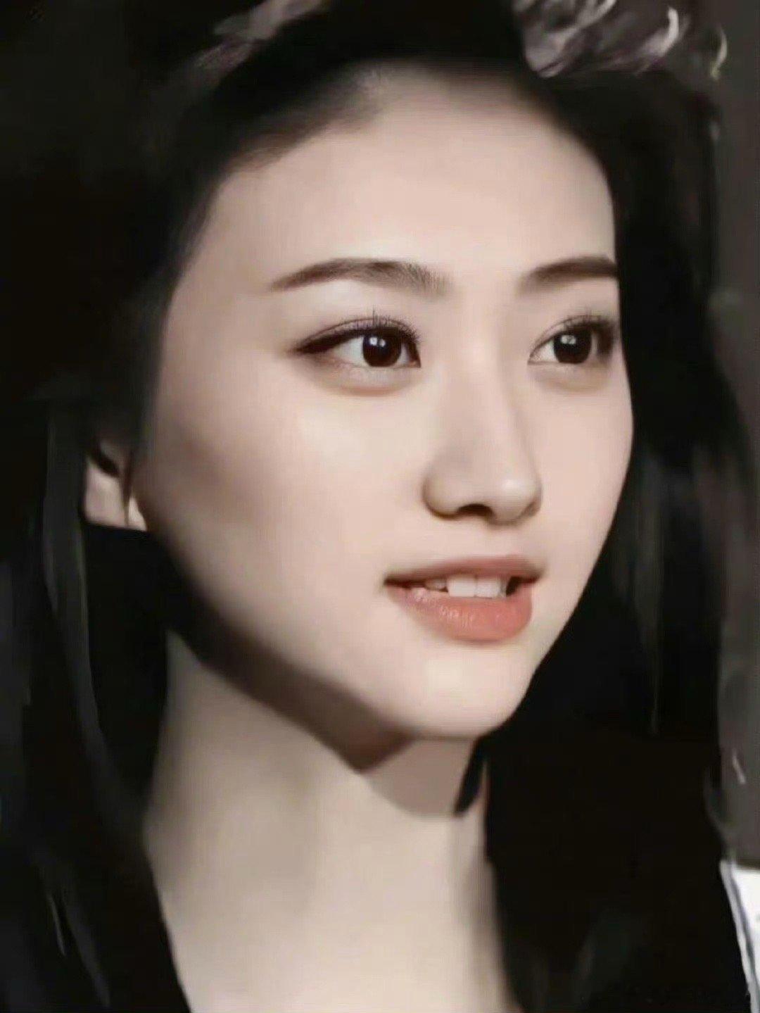 景甜古早白月光最终，我们爱景甜，爱的或许不仅是她不变的美貌，更是那份在浮华圈