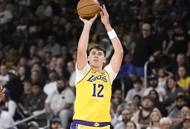 看完拉拉维亚的表现，估计，国王球迷要哭晕在厕所。湖人球迷估计，做梦都要笑醒，甚