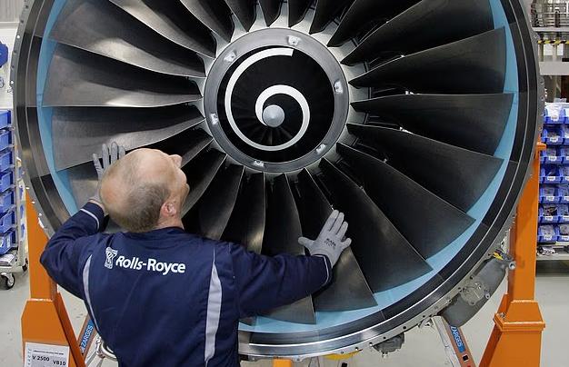 “川普效应”发挥作用了！据外媒报道：劳斯莱斯正考虑将其价值1.6万亿英镑的喷气