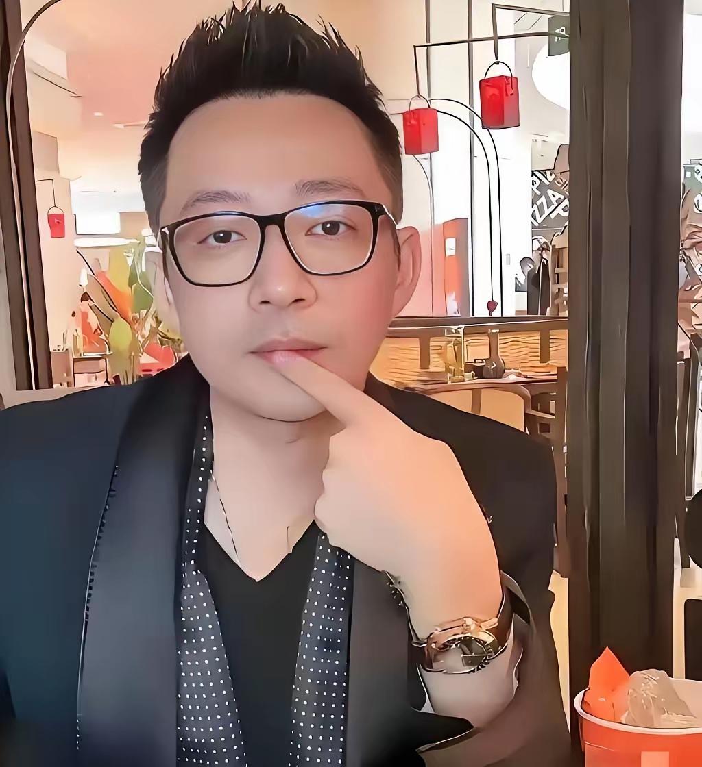 翻看整件事情的经过，内心难免心生感慨，部分人的处事姿态，着实让人观感不佳。不少网